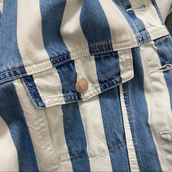 NWT Forever 21 Denim Jacket - Blue and White - Picture 2 of 11